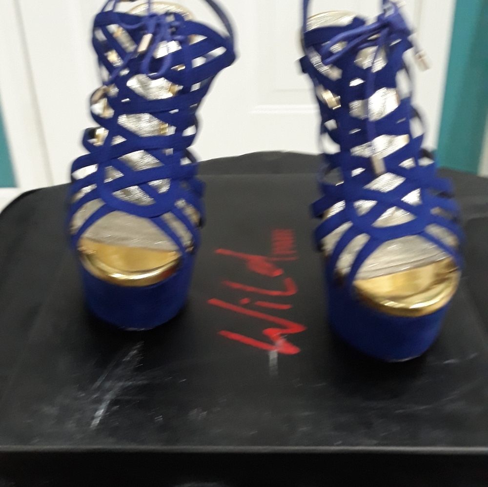 Platform sandals